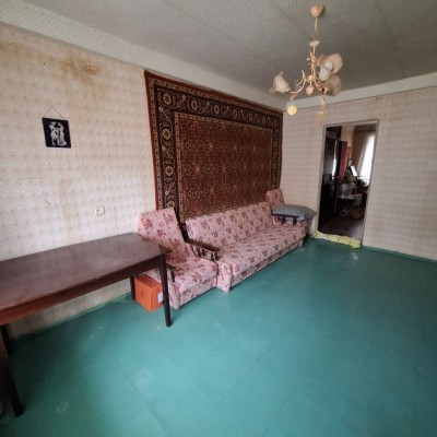 Продам 3-х комн квартиру на кв. Гагарина