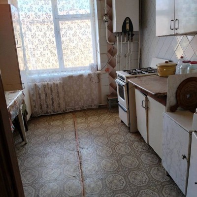 Продам 3 х комнатную квартиру кВ Комарова Продам 3 х комнатную квартиру кВ Комарова