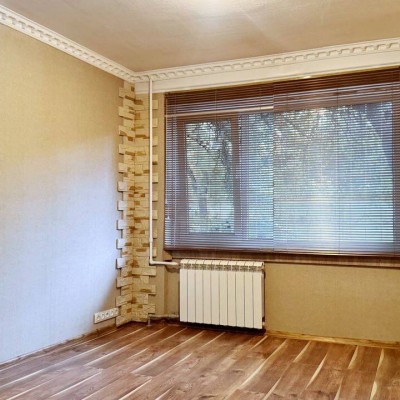 Продам 2 х комнатную квартиру кВ Солнечный 1/5 этаж