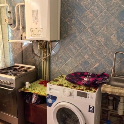 Продам 3 х комнатную квартиру п. Фабричный от центра Луганска 10-15 минут.