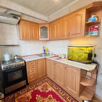 Продам 3-комн. кв. Молодежный 21