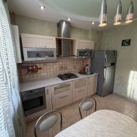 Продам 3 комнатную квартиру на кв. Героев Сталинграда, 3