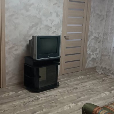 Сдам 3 комнатную квартиру после ремонта на длительный срок на квартале Комарова