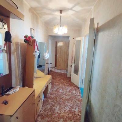 Продам 3- х комнатную квартиру на кв. Волкова
