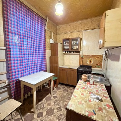 Продам 3 х комнатную квартиру в старом центре города по улице Ленина 68