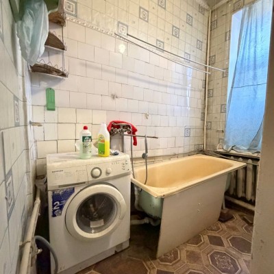 Продам 3 х комнатную квартиру в старом центре города по улице Ленина 68 Продам 3 х комнатную квартиру в старом центре города по улице Ленина 68