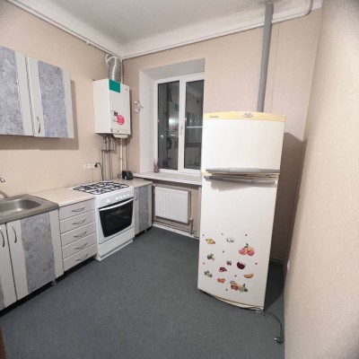 Продам 2х комнатную квартиру рядом с центральным рынком по улице Челюскинцев